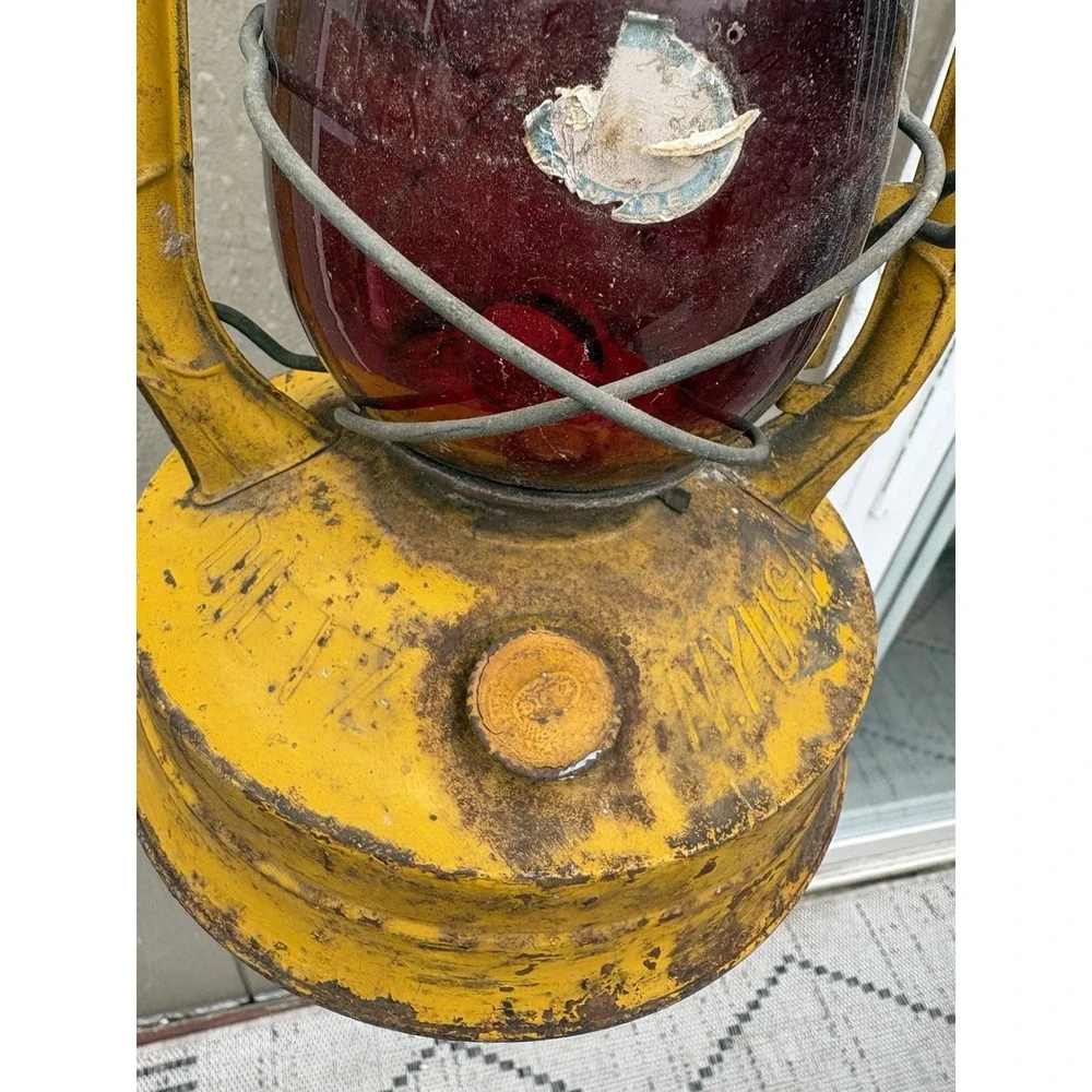 Antique Deitz No. 100 MLPS Kerosene Lantern Stolen from New York Red Globe‎